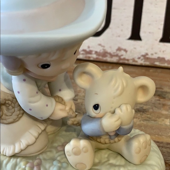 Precious Moments “I Can’t Bear To Let You Go” - Picture 6 of 10